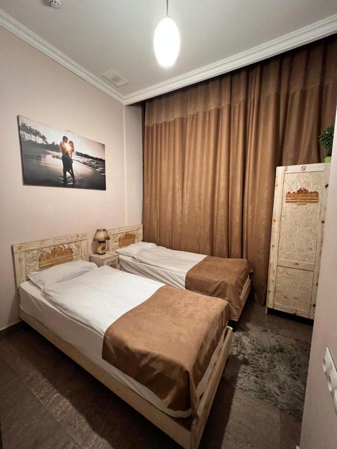 Hotel California Boutique Erévan Extérieur photo