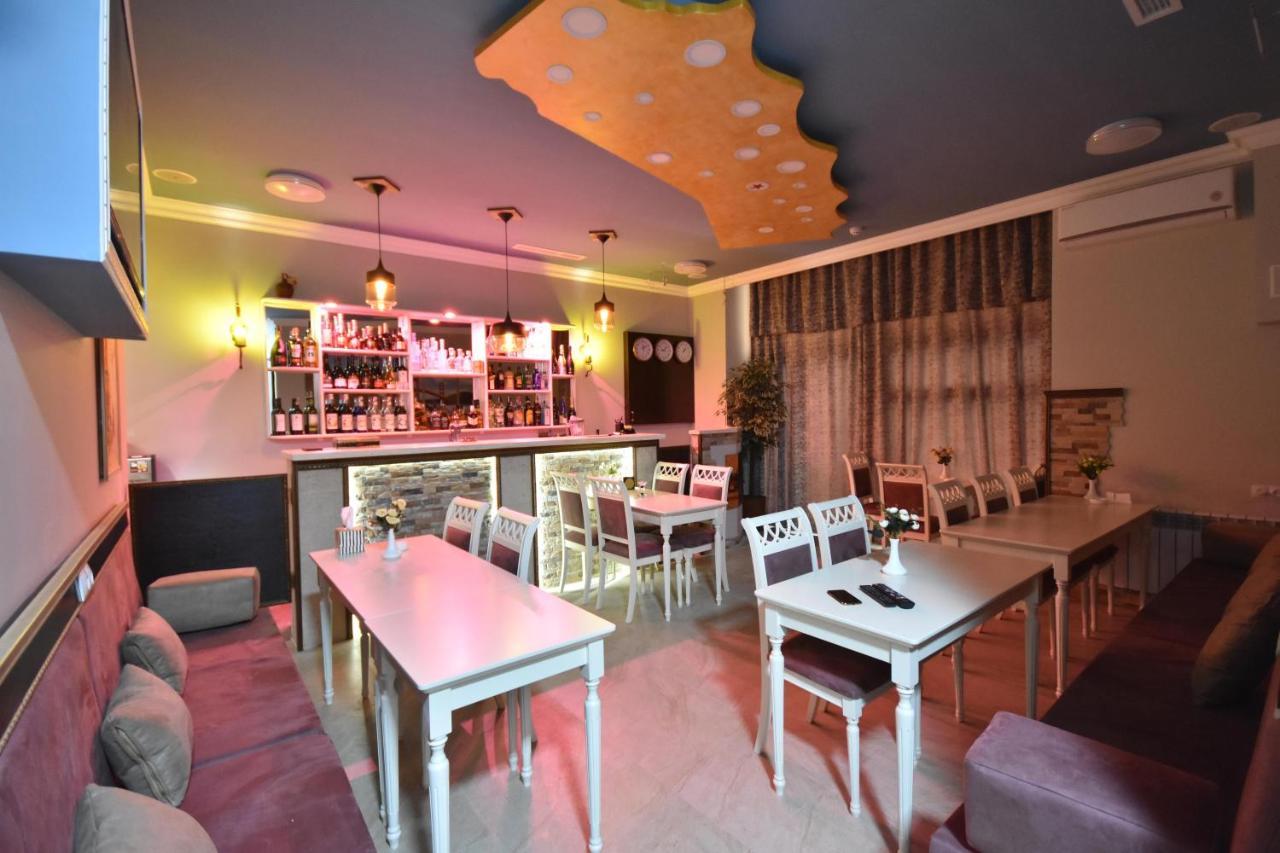 Hotel California Boutique Erévan Extérieur photo